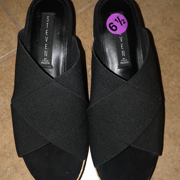 NWOT Steve Madden slip on black platform sandals - Picture 10 of 11